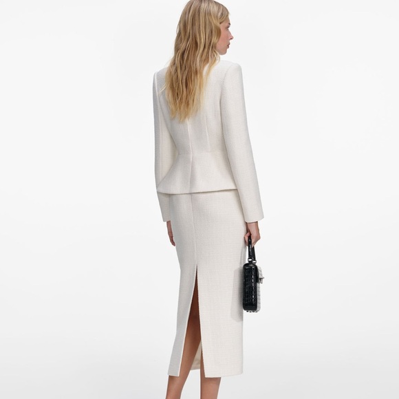 Self-Portrait NWOT CREAM BOUCLE TAILORED MIDI DRESS - Picture 5 of 9